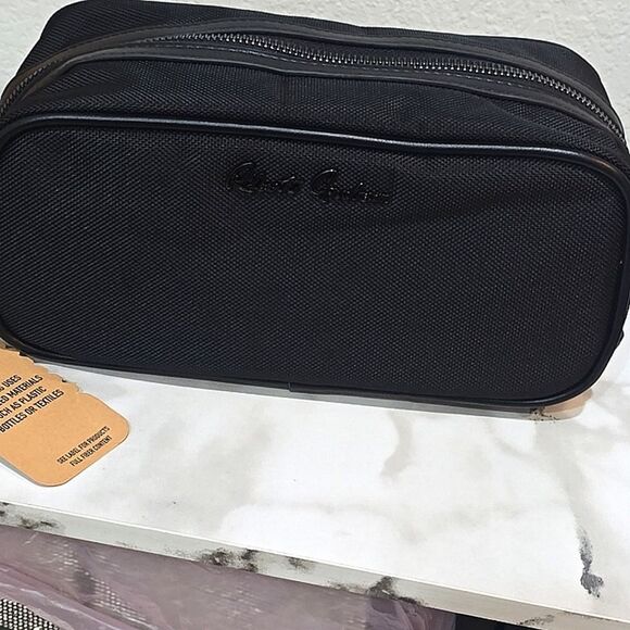 Robert Graham Hydrus Max Toiletry Bag